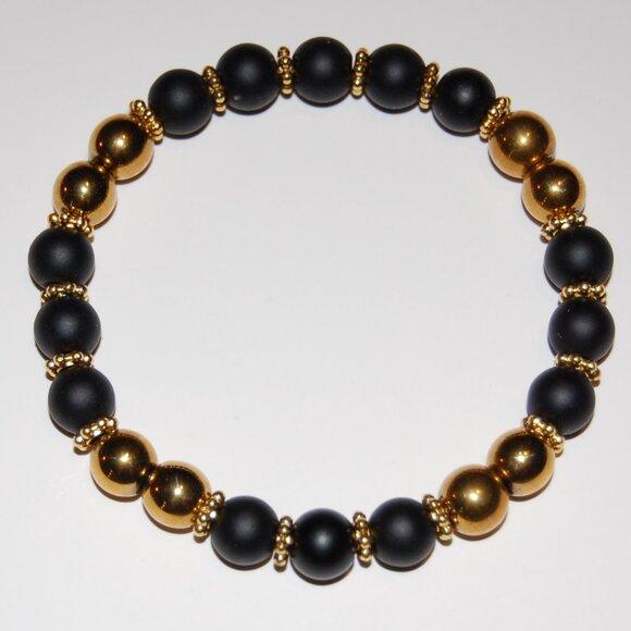 Black and Gold Bracelet,Onyx Stone and Golden 8mm Beads - Picture 3 of 3